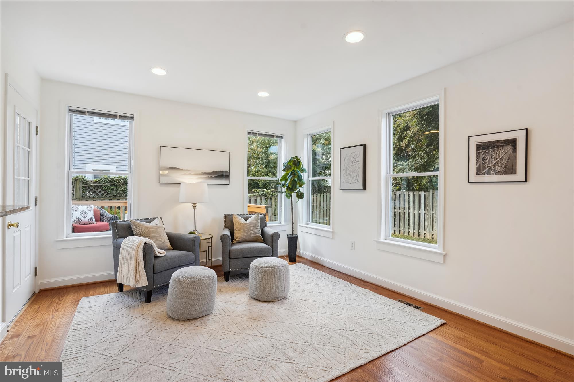 BARCROFT - Residential