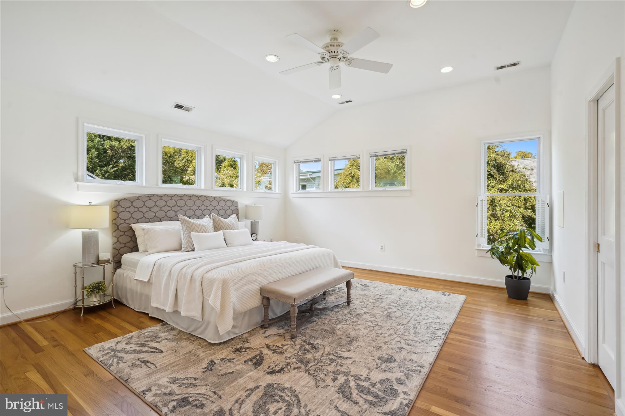 BARCROFT - Residential