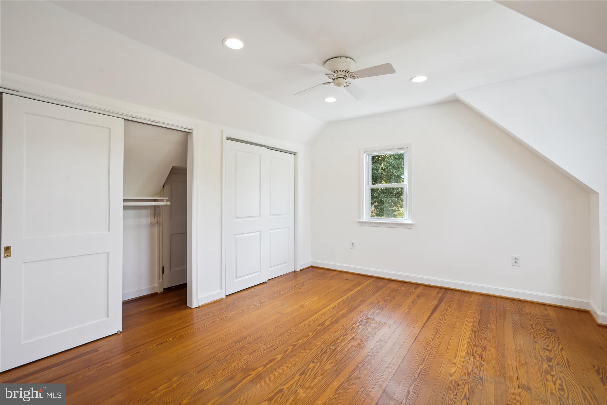 BARCROFT - Residential