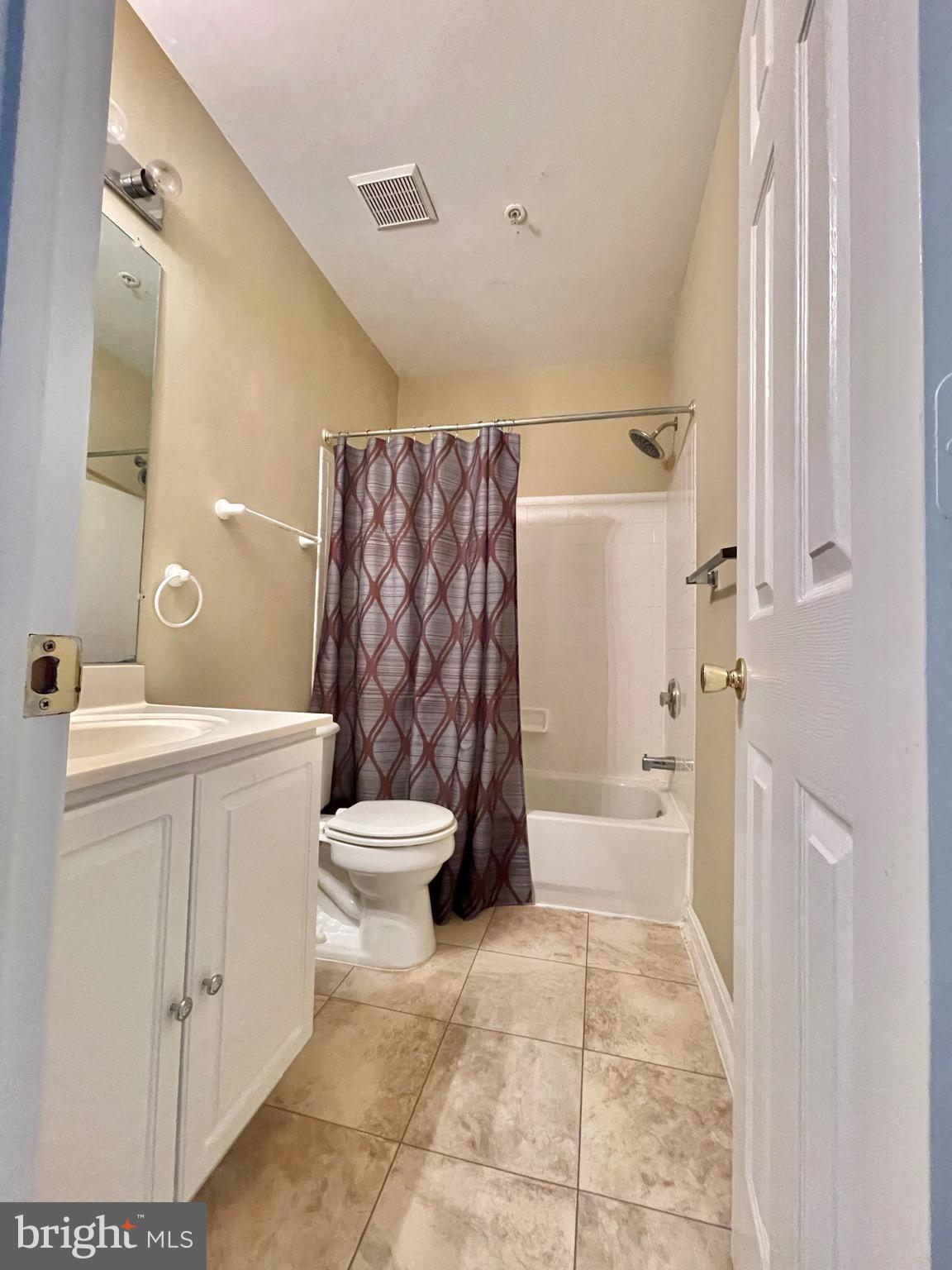 SEVEN OAKS - Residential Lease