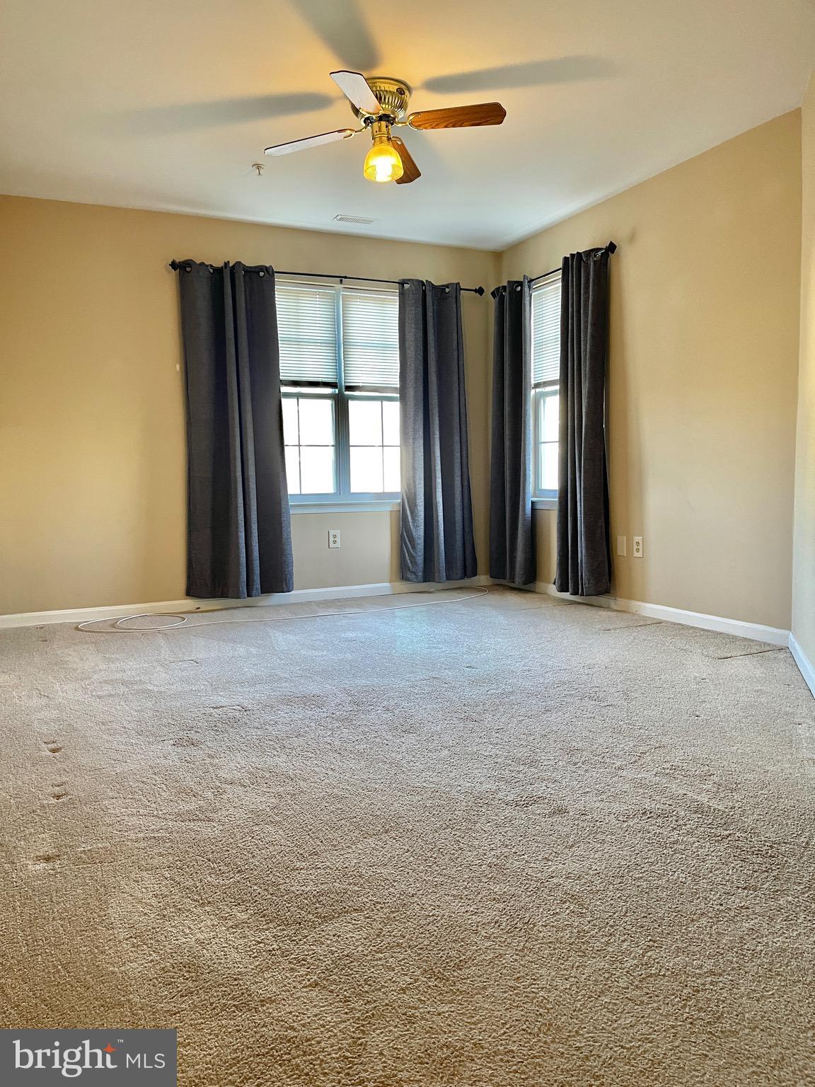 SEVEN OAKS - Residential Lease