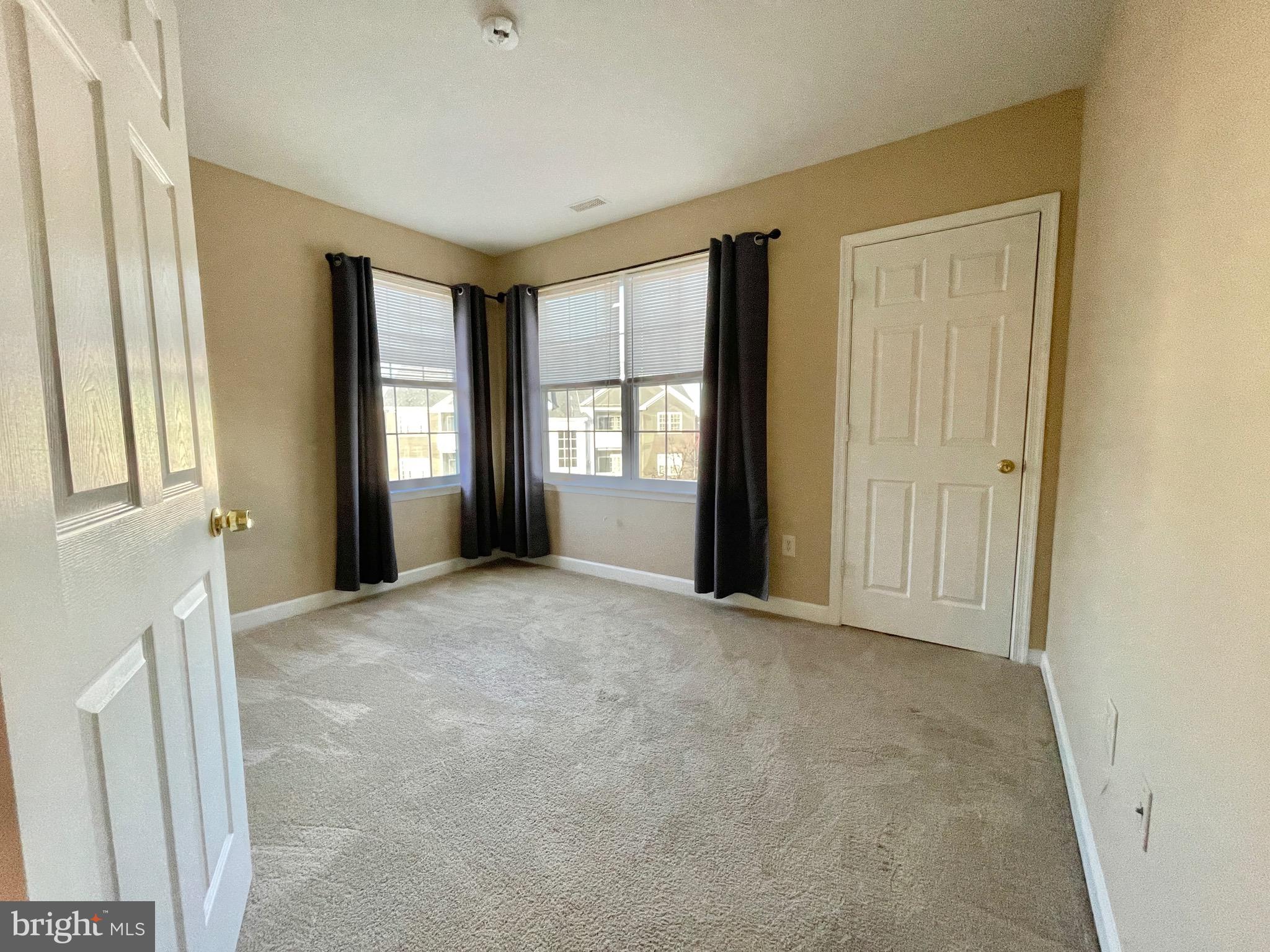 SEVEN OAKS - Residential Lease