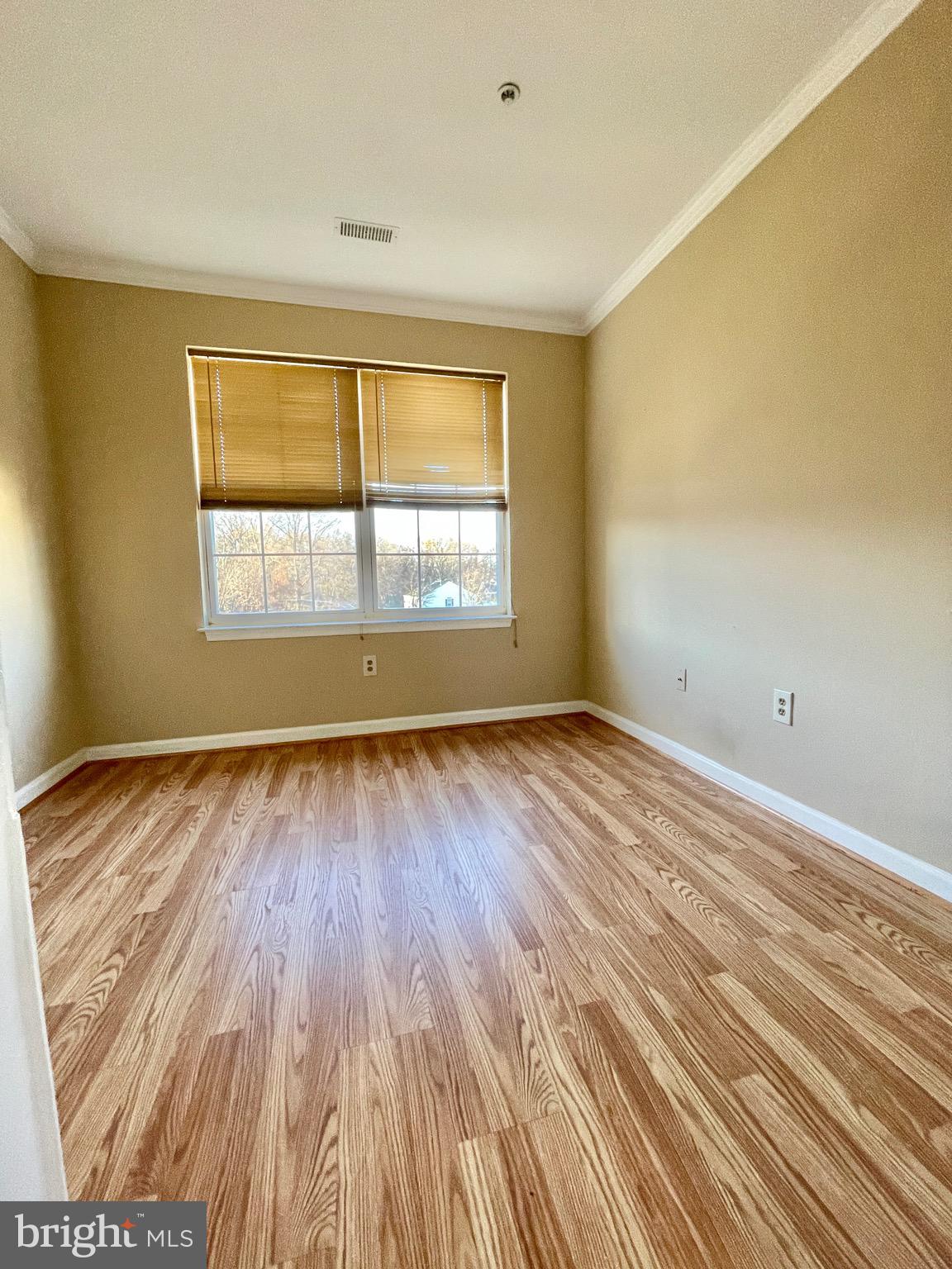 SEVEN OAKS - Residential Lease