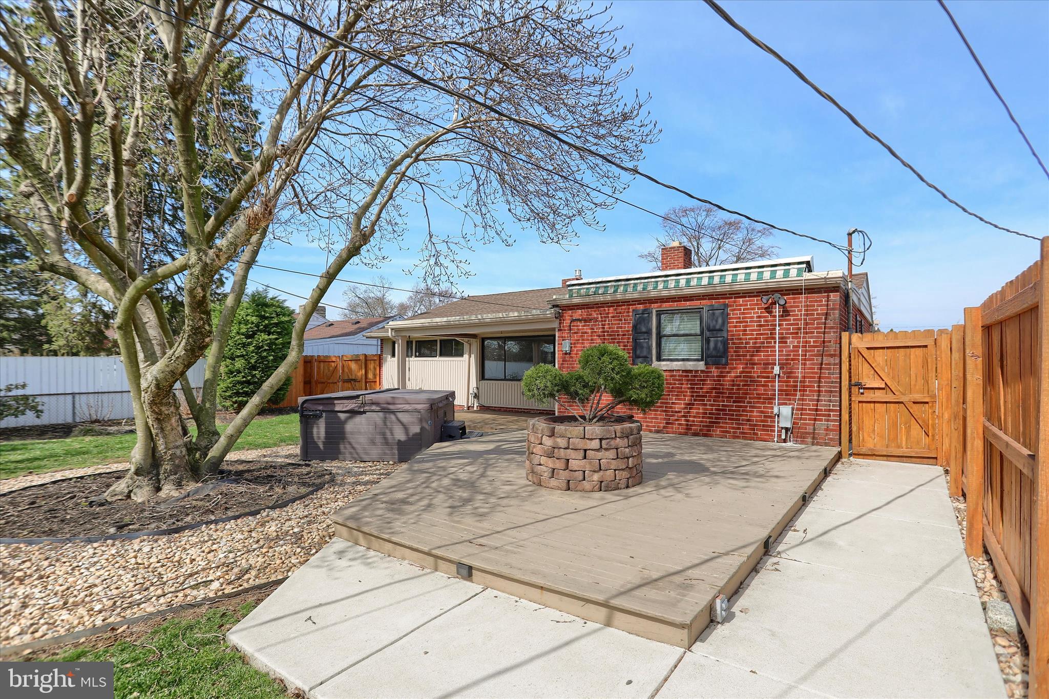 CHATHAM VILLAGE - Residential