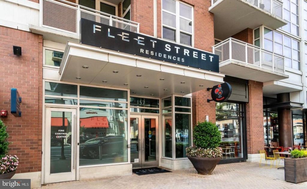 Photo of 157 Fleet Street #516, OXON HILL, MD 20745 (MLS # MDPG2178700)