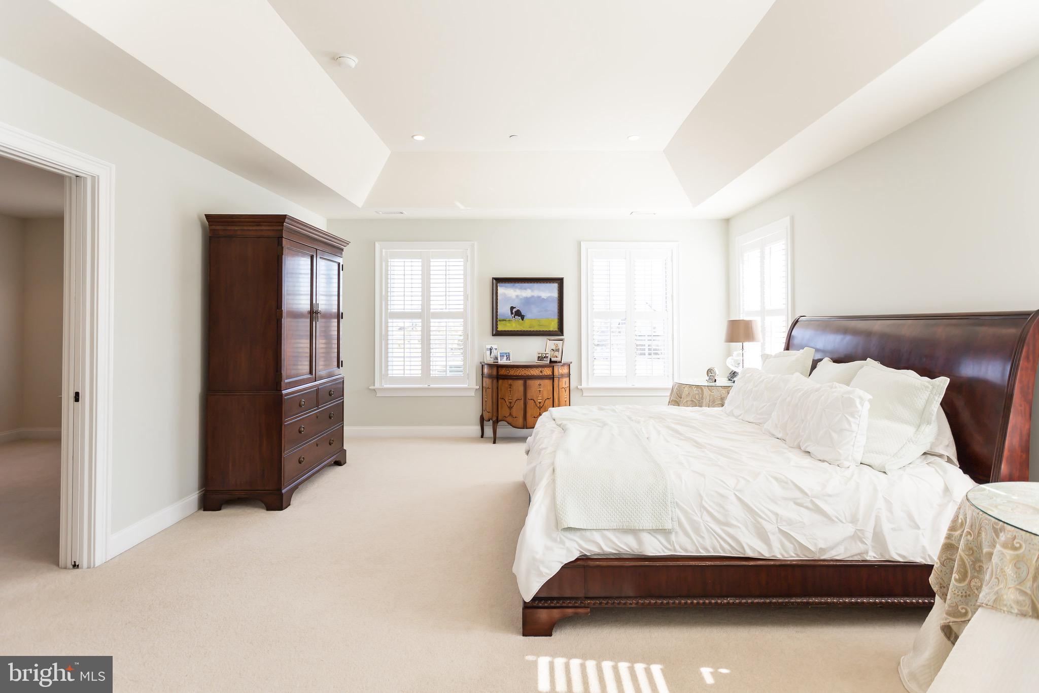 WHITE HORSE - Residential