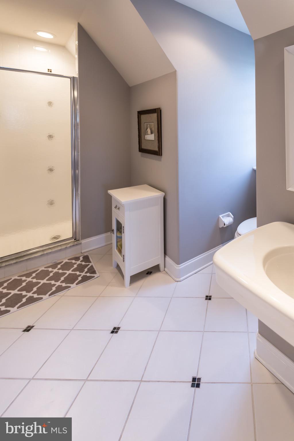 WHITE HORSE - Residential