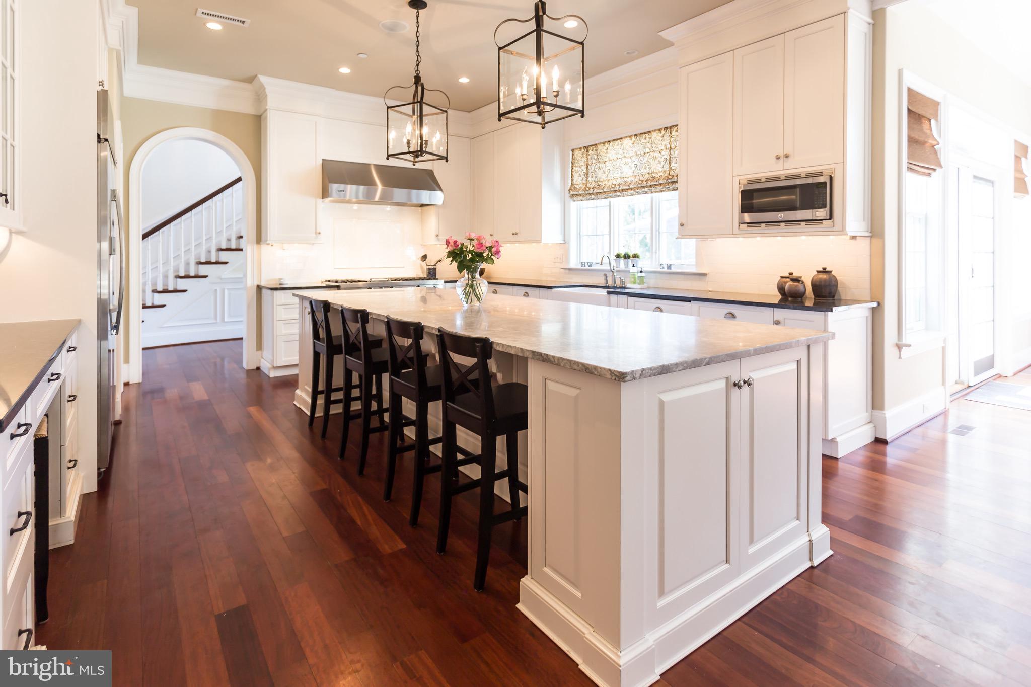 WHITE HORSE - Residential