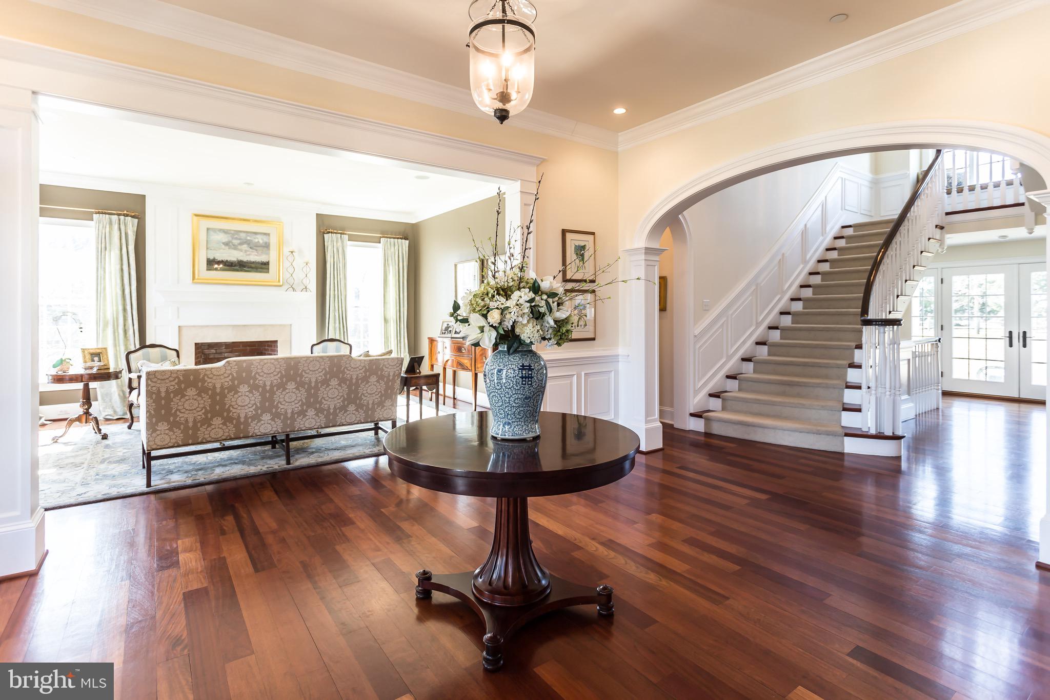 WHITE HORSE - Residential