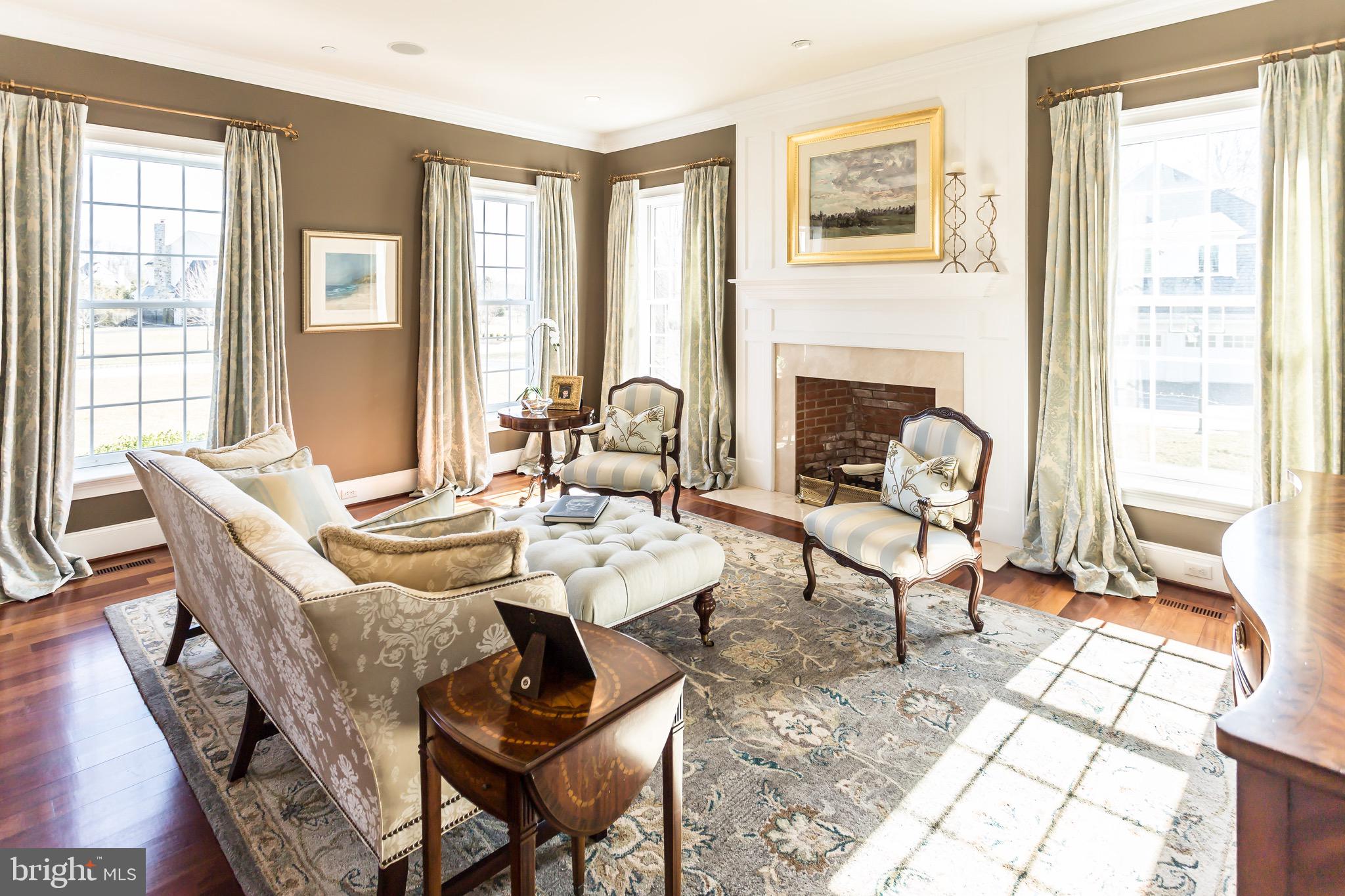 WHITE HORSE - Residential