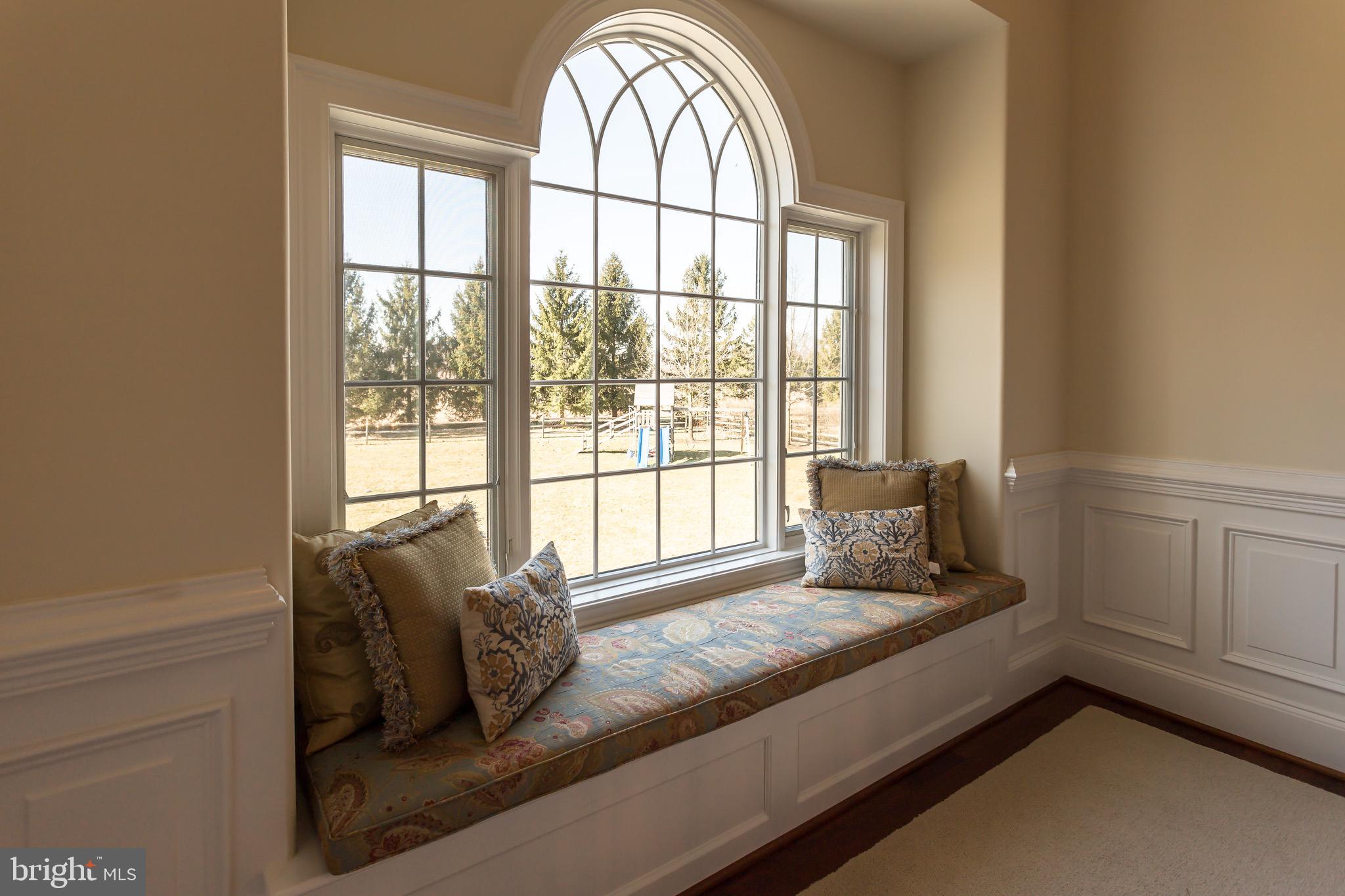 WHITE HORSE - Residential