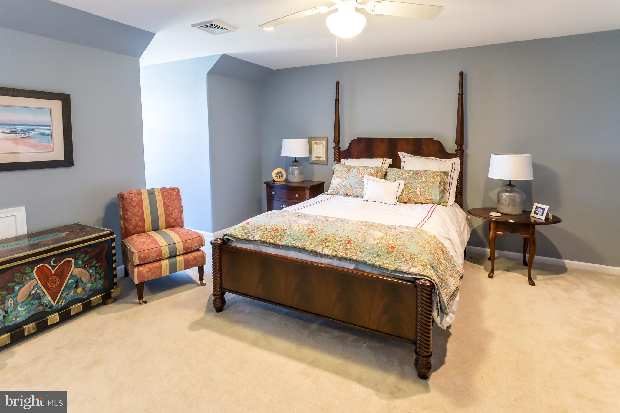 WHITE HORSE - Residential