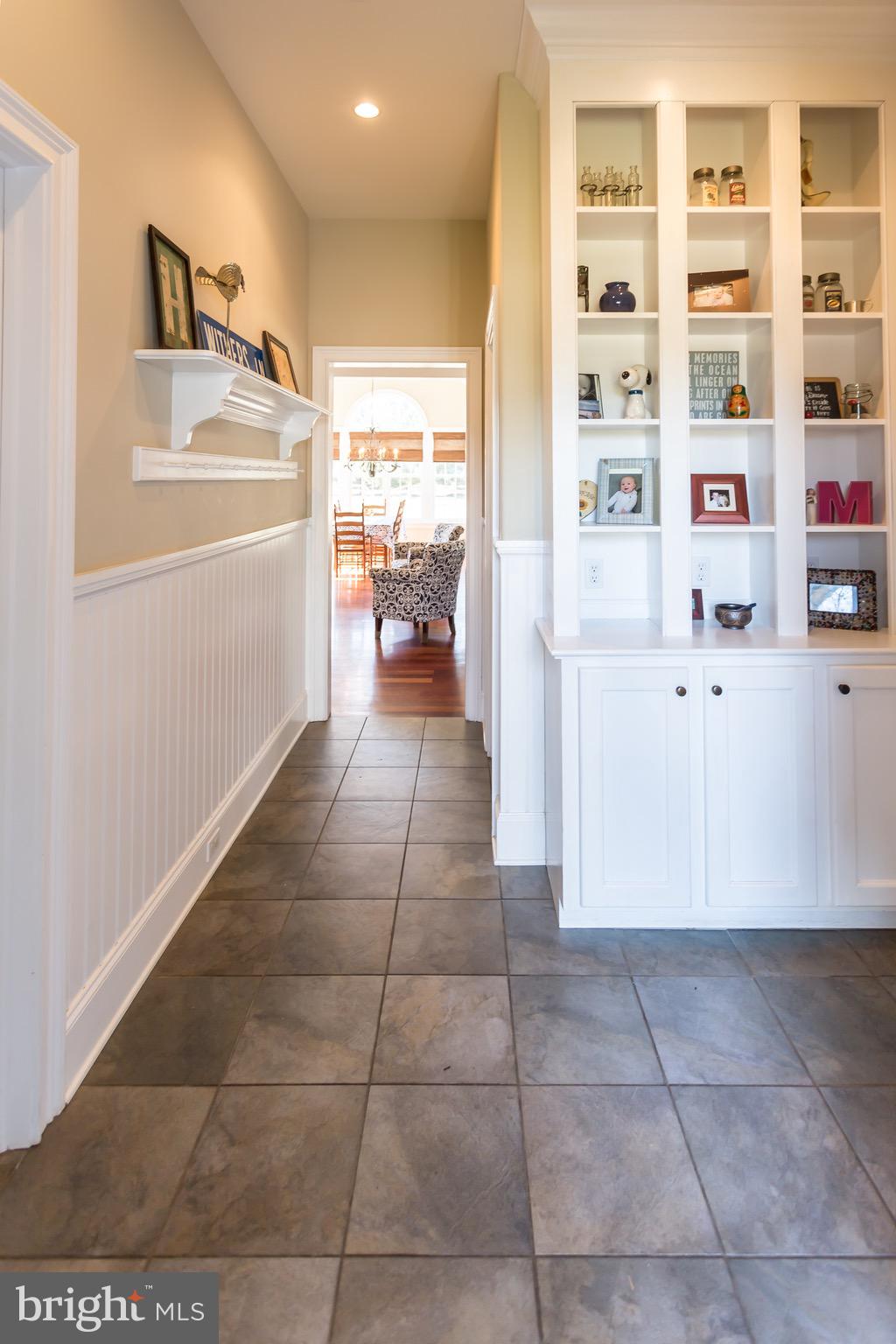 WHITE HORSE - Residential