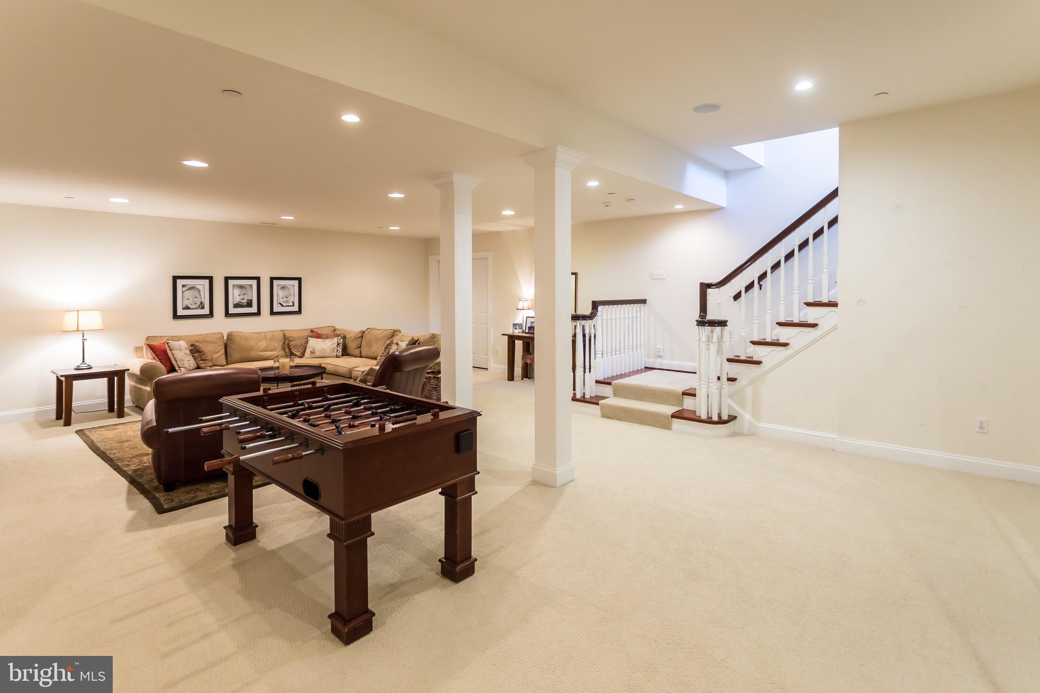 WHITE HORSE - Residential