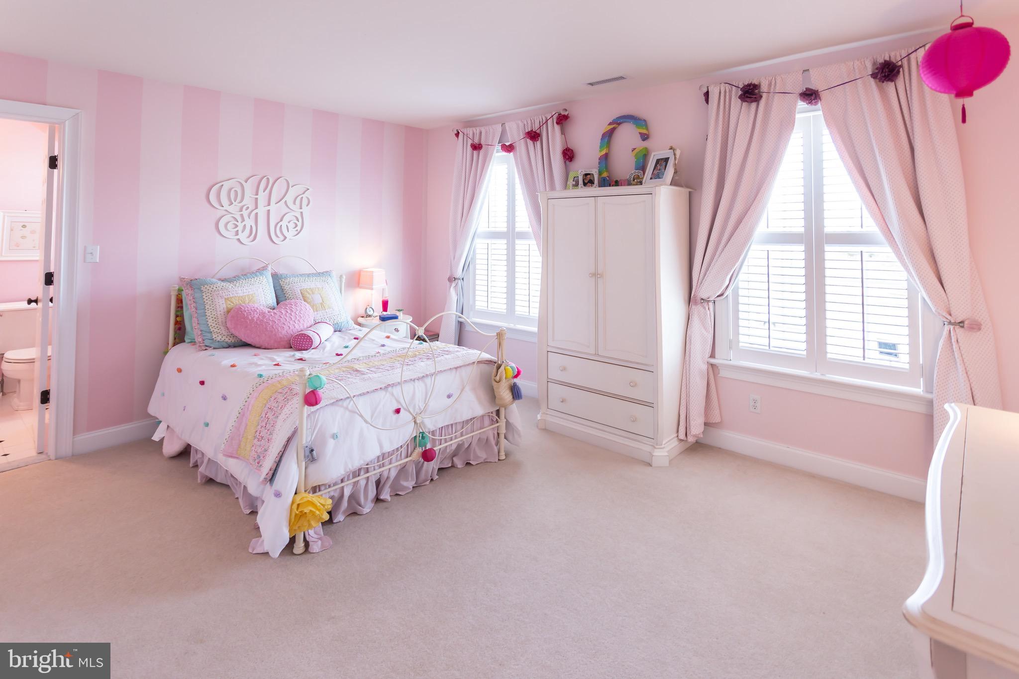 WHITE HORSE - Residential