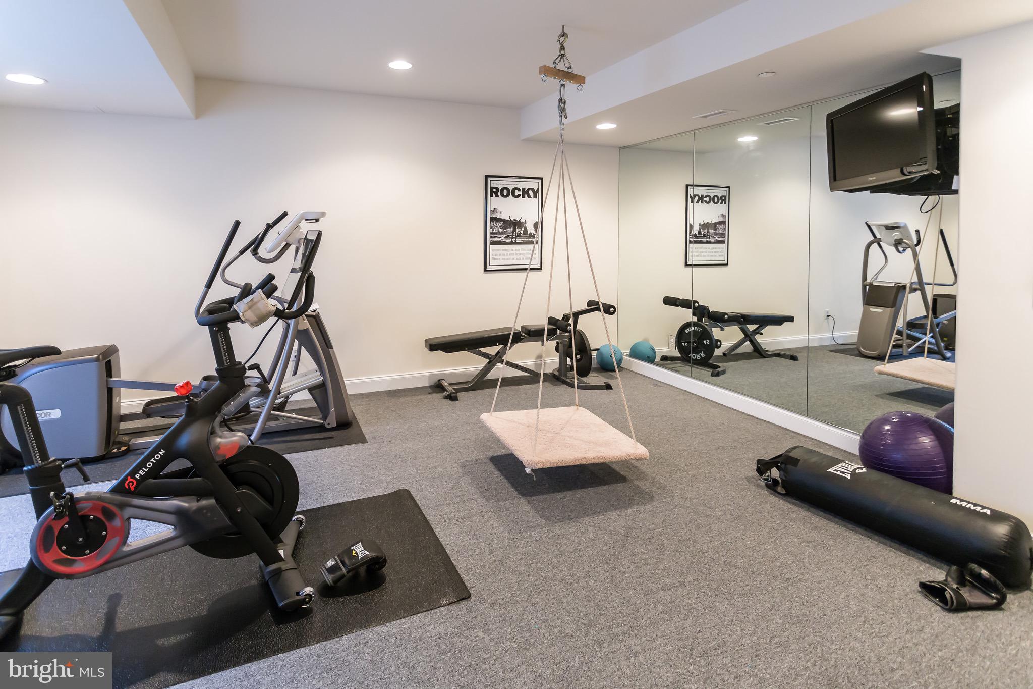 WHITE HORSE - Residential