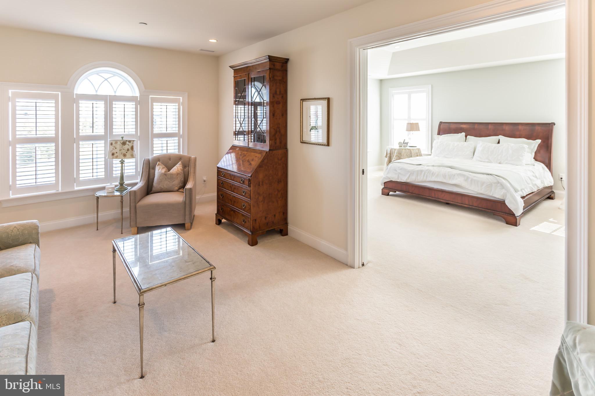 WHITE HORSE - Residential