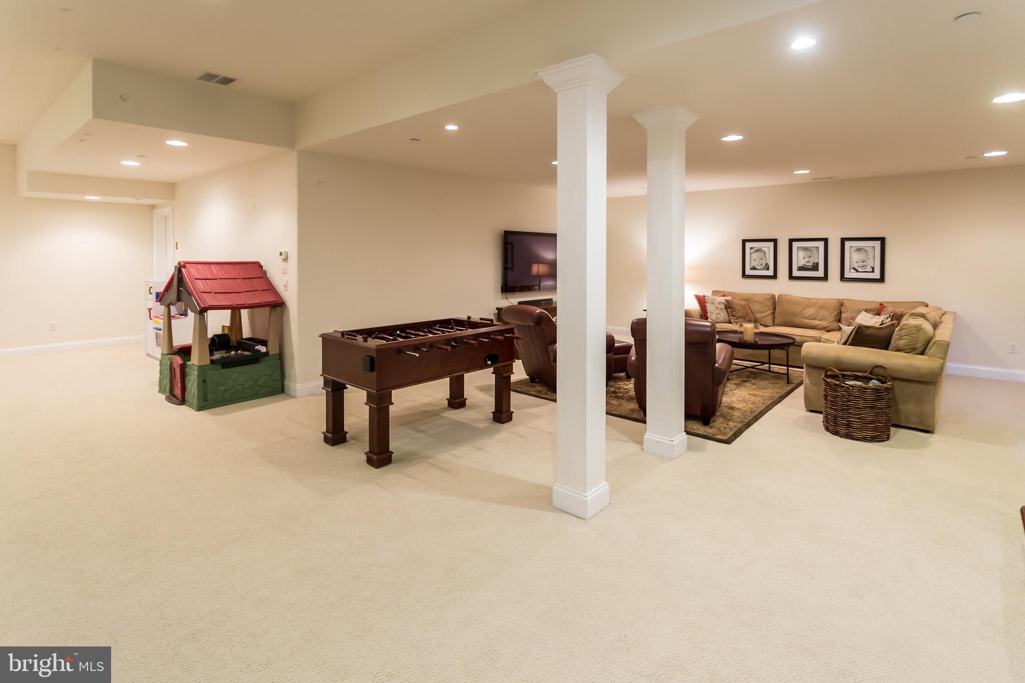 WHITE HORSE - Residential