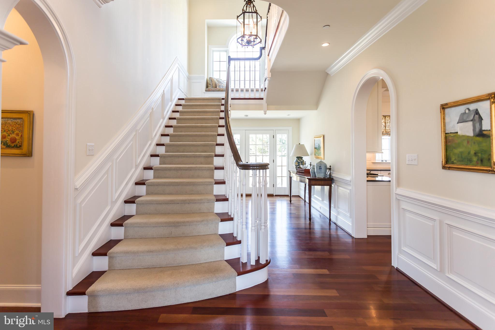 WHITE HORSE - Residential