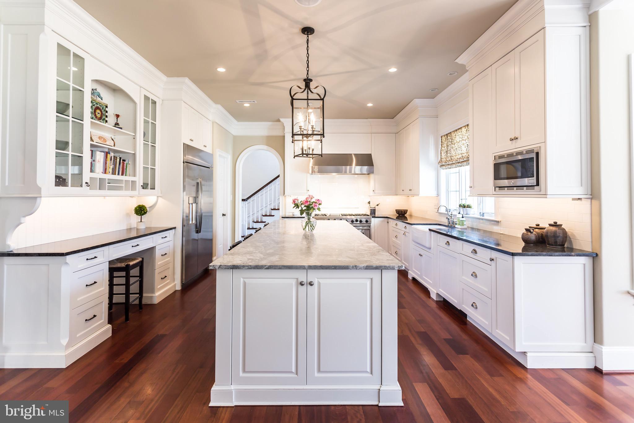 WHITE HORSE - Residential