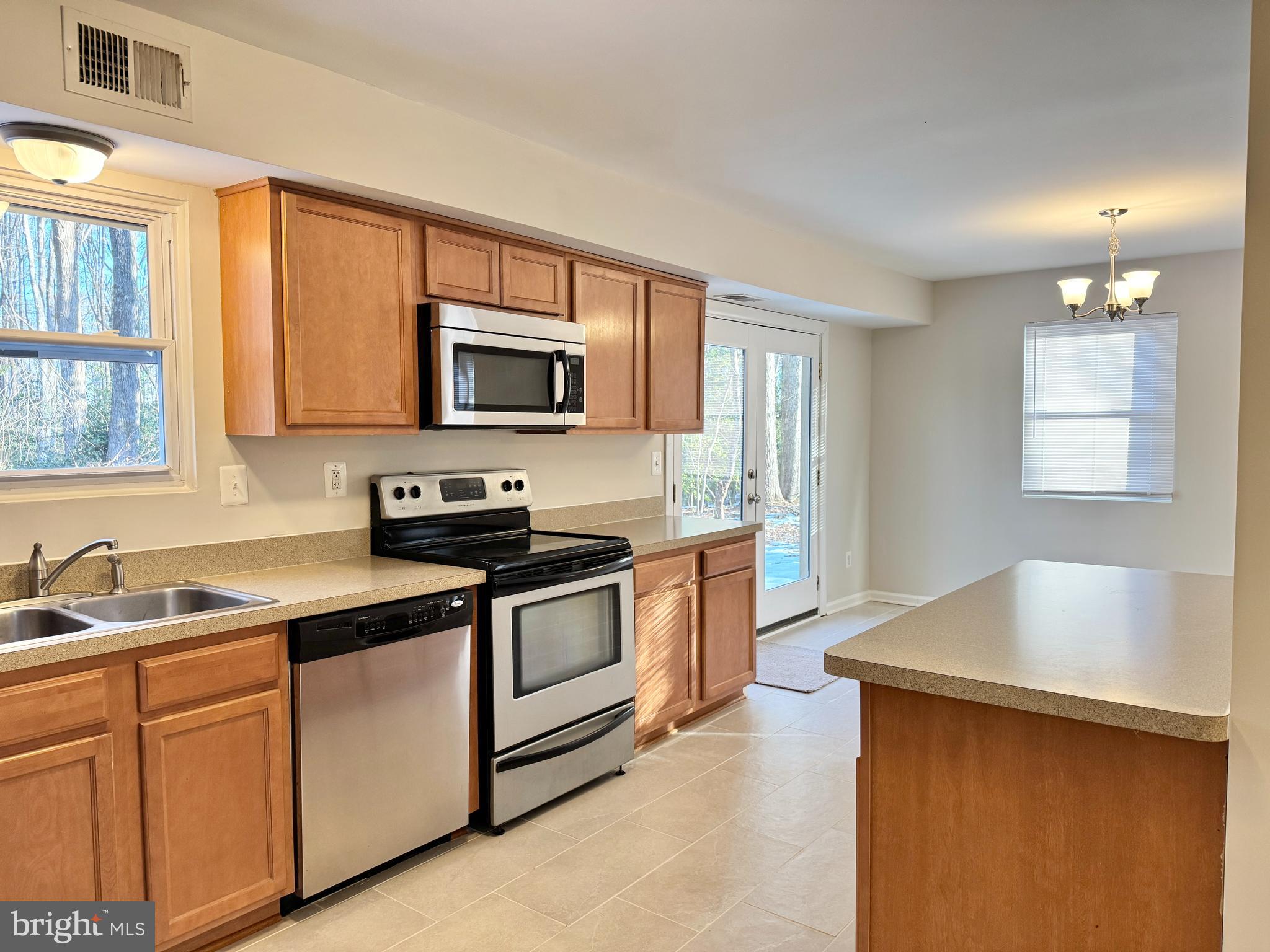 ST GEORGES ESTATES - Residential Lease