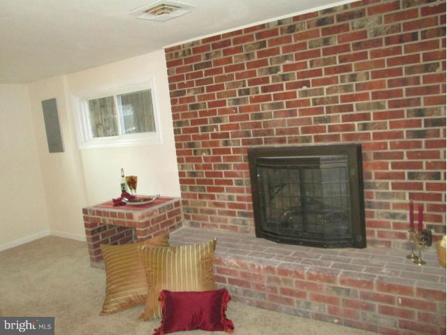 MT VERNON WOODS - Residential