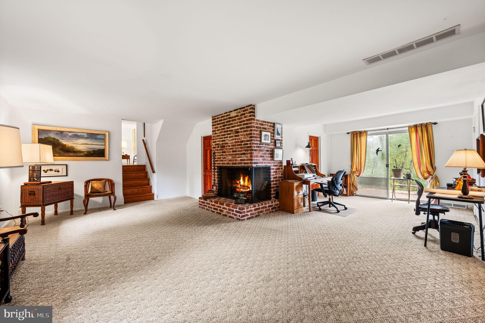 FOX VALLEY - Residential