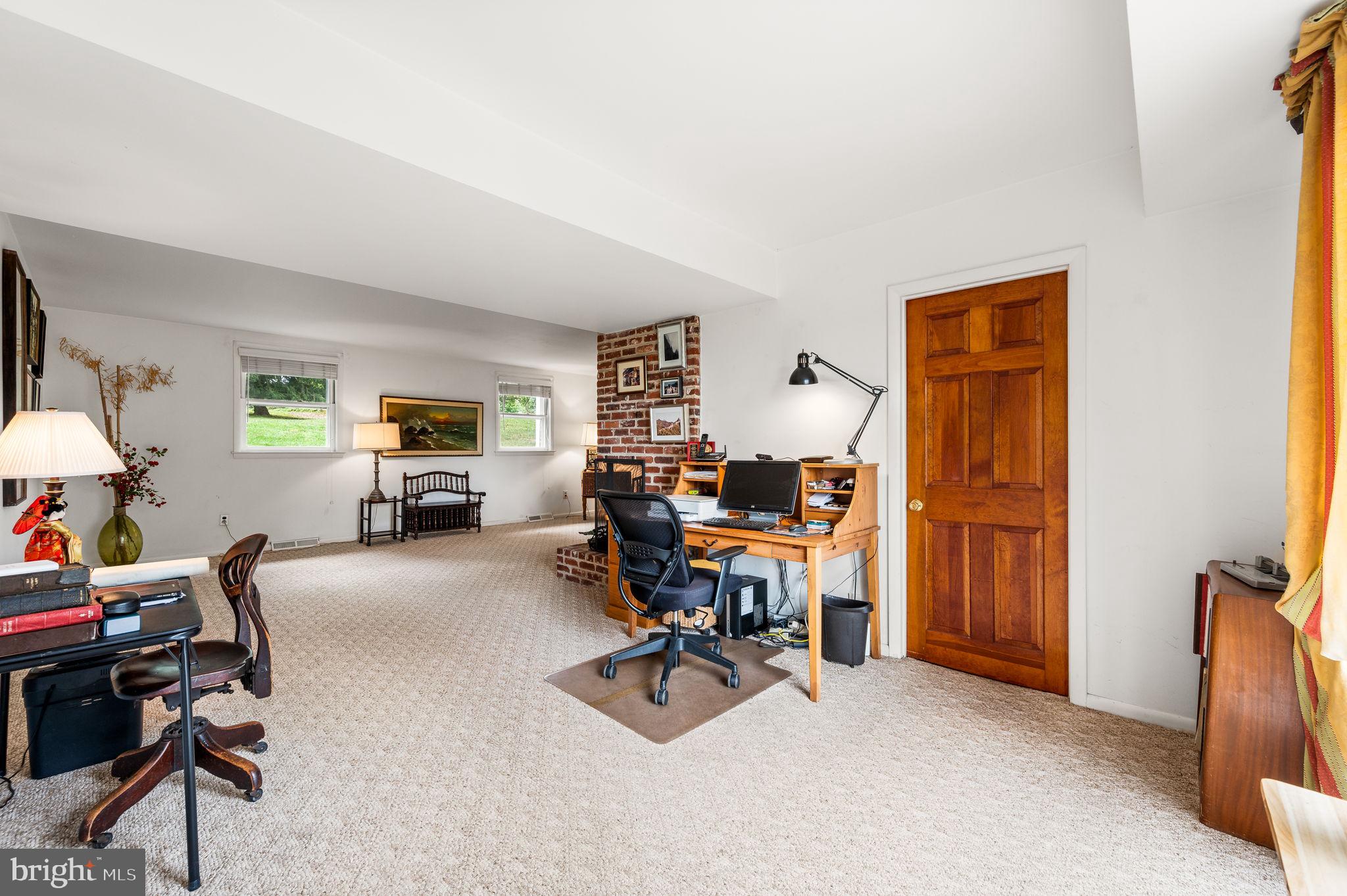 FOX VALLEY - Residential