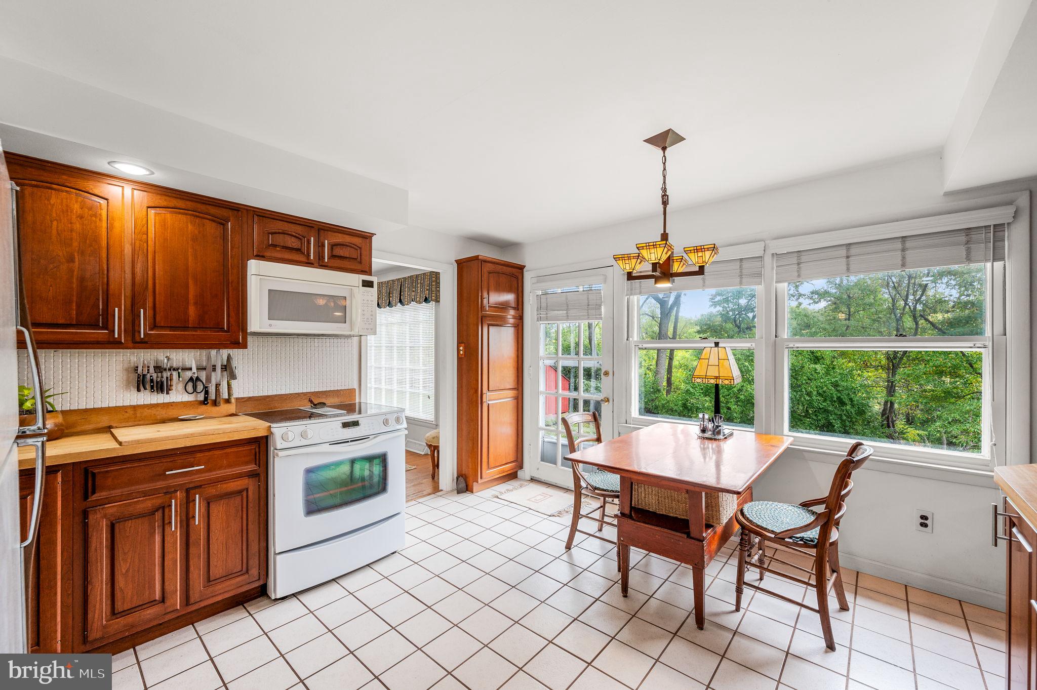 FOX VALLEY - Residential