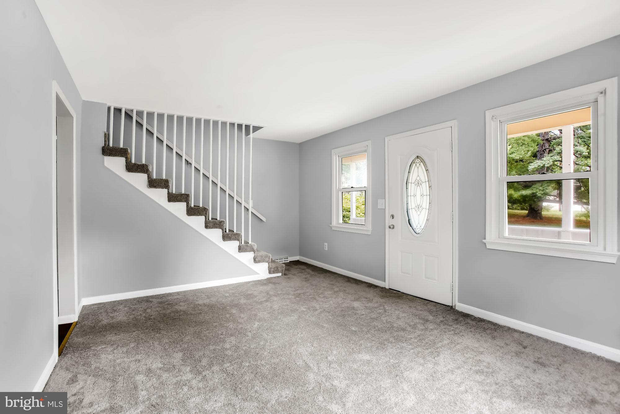 WOODLAND BEACH - Residential