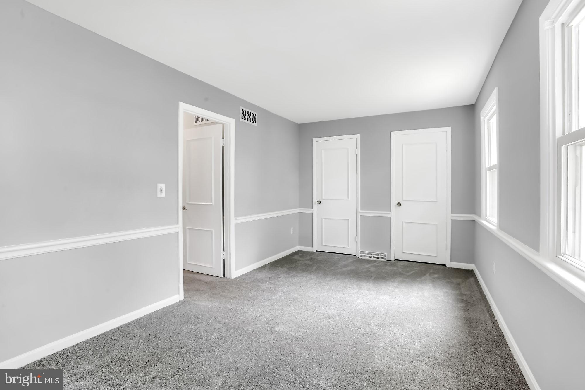 WOODLAND BEACH - Residential