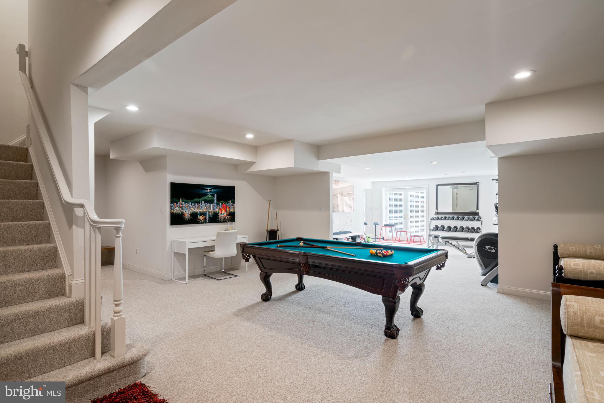 BRYAN POND - Residential