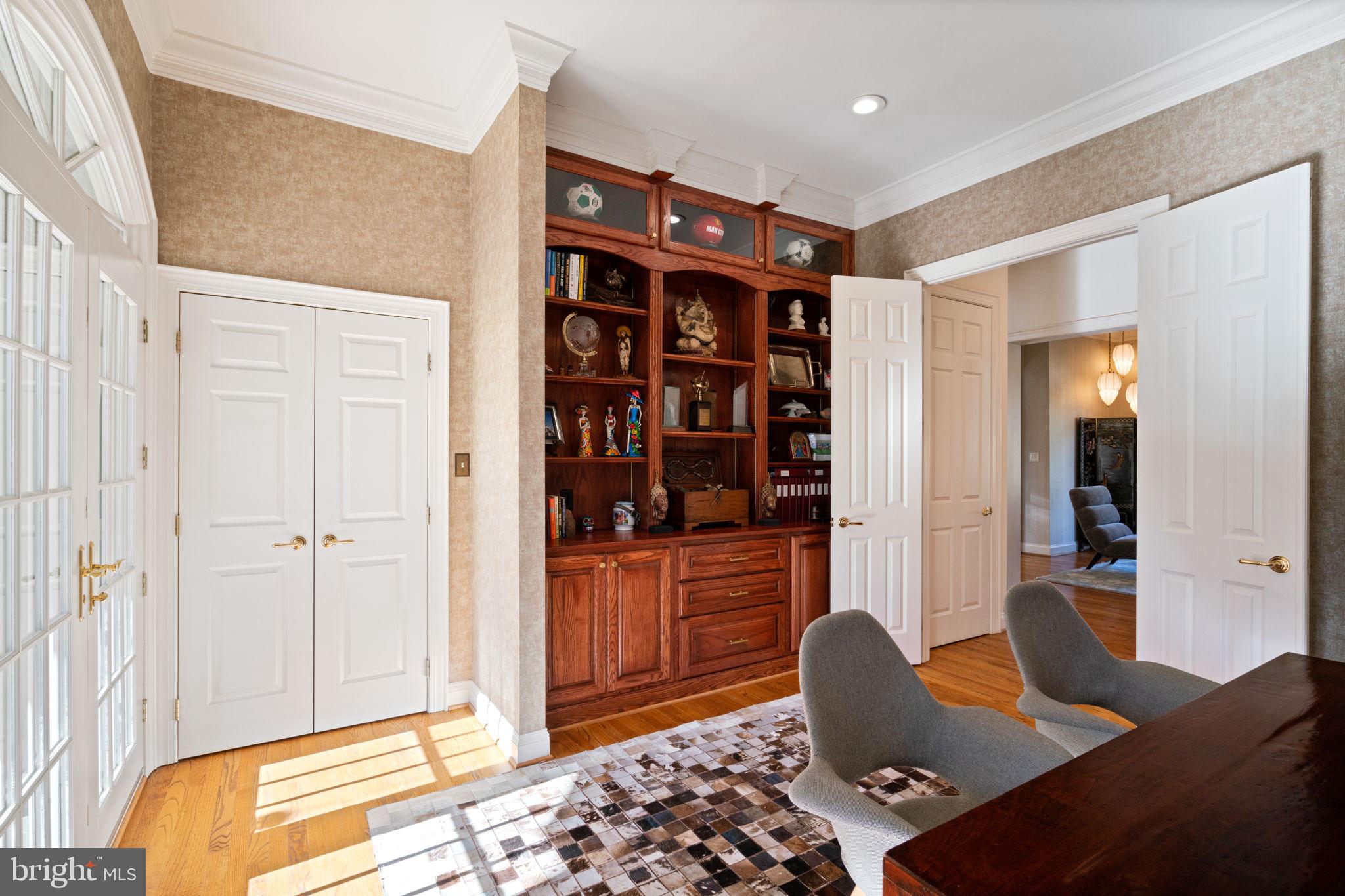 BRYAN POND - Residential