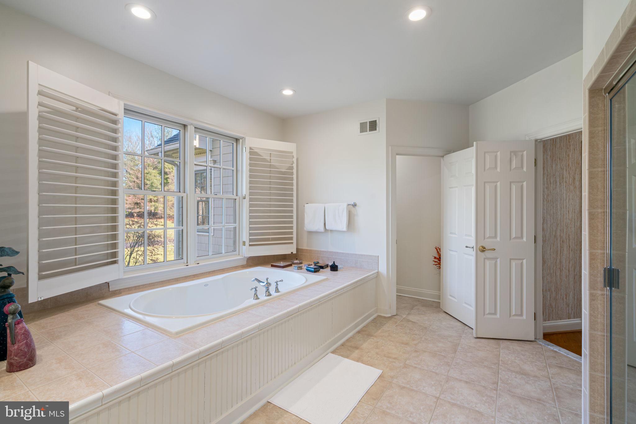 BRYAN POND - Residential