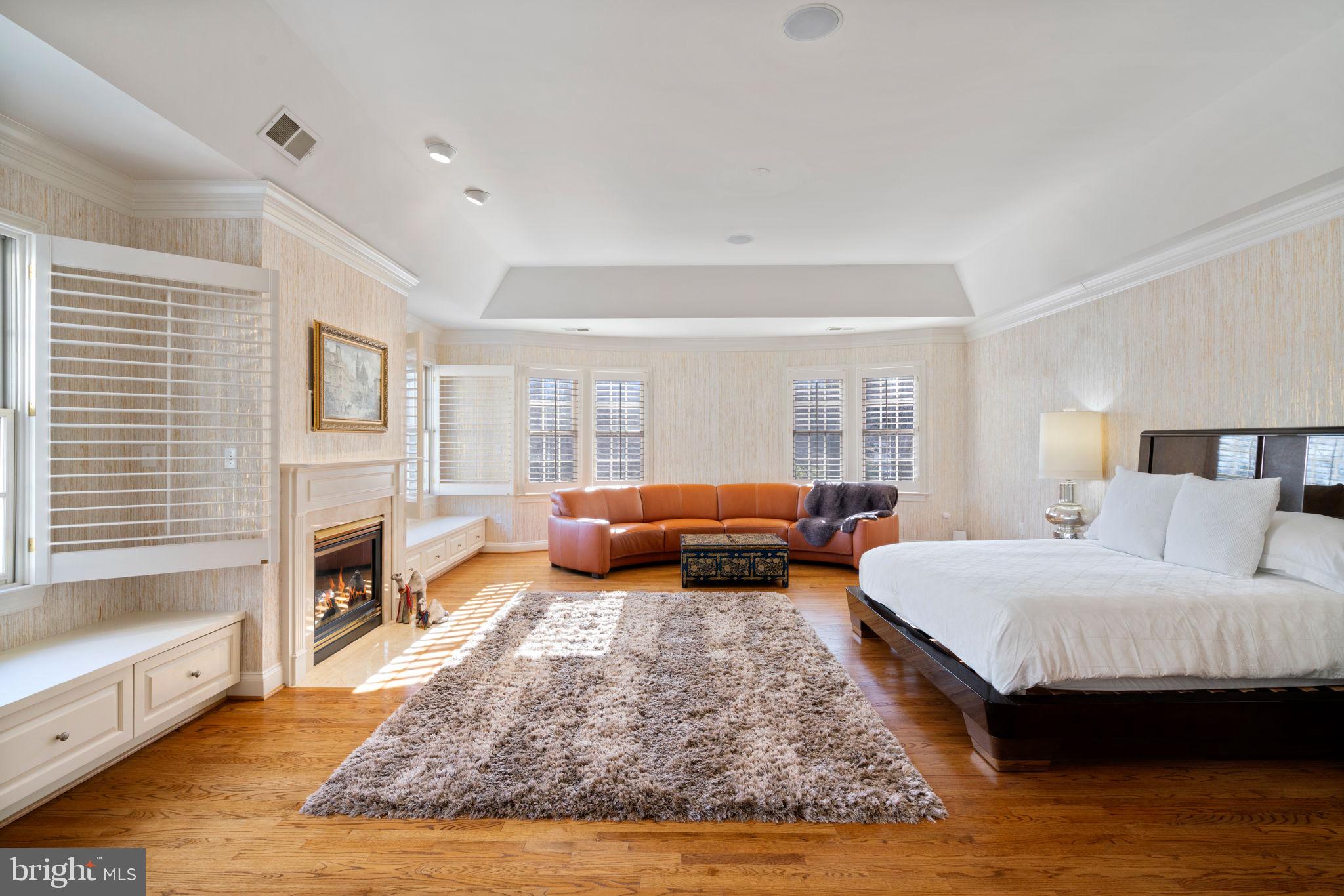 BRYAN POND - Residential