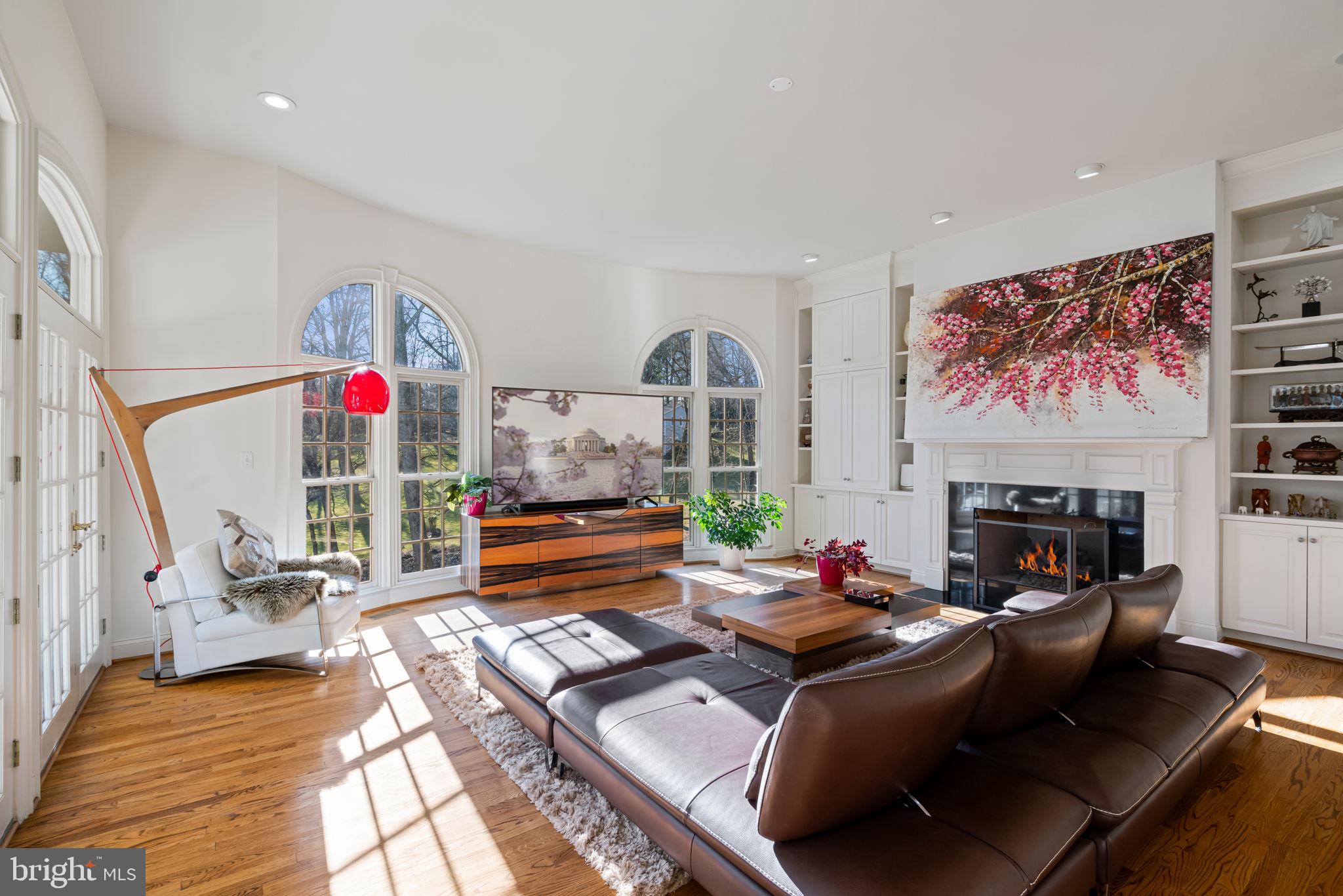 BRYAN POND - Residential