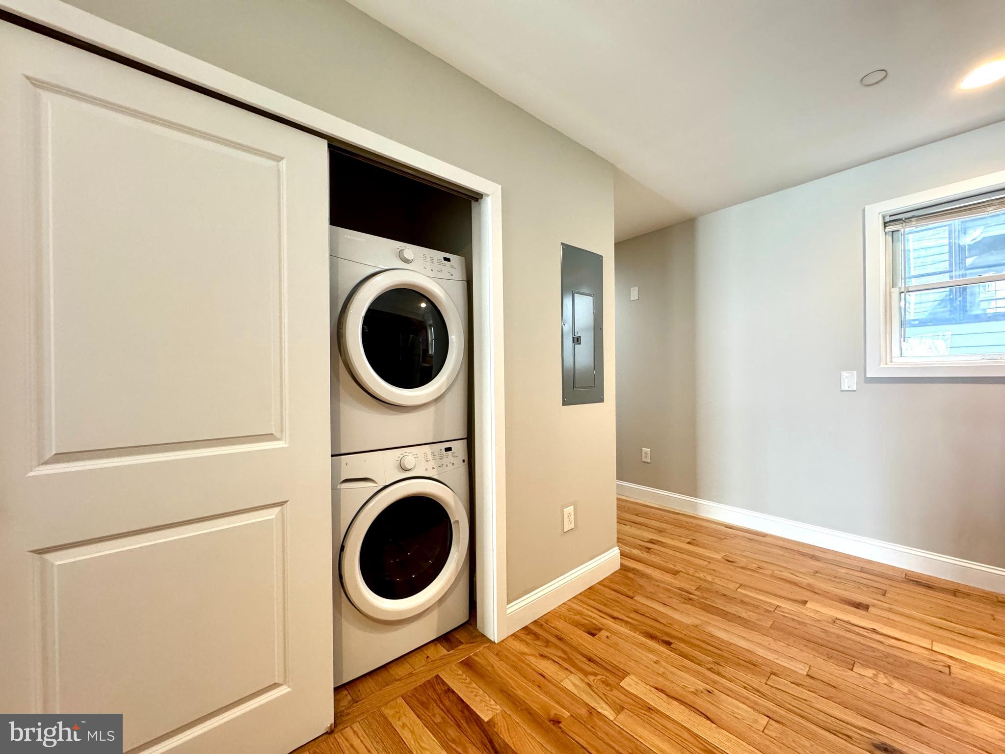 QUEEN VILLAGE - Residential Lease