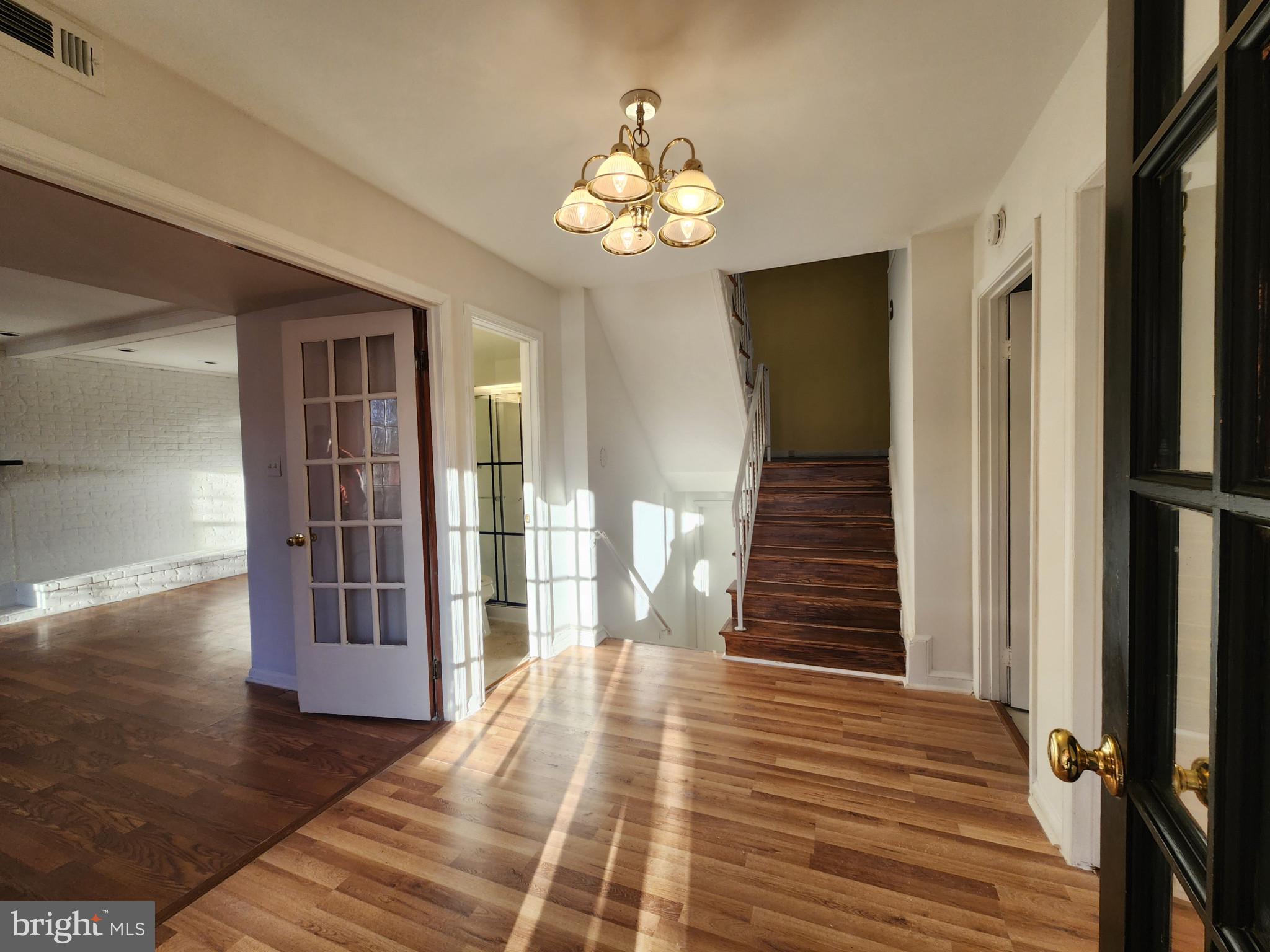 6 DEER PARK LANE
