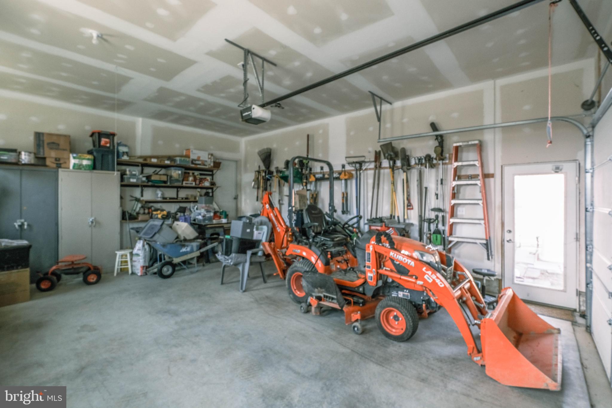 FLINT RIDGE - Residential