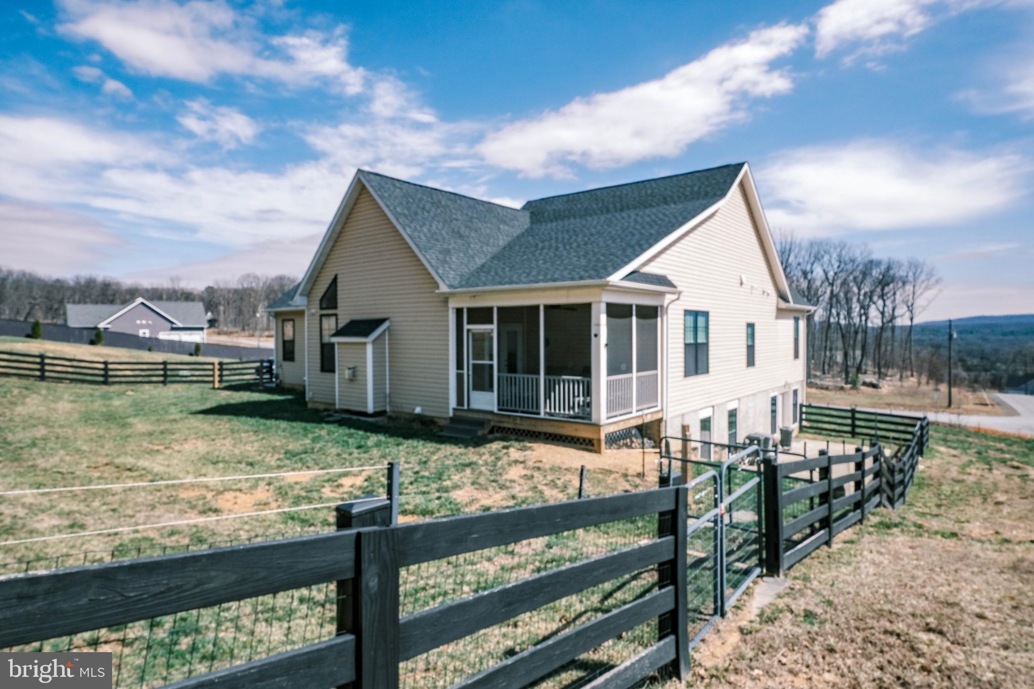 FLINT RIDGE - Residential