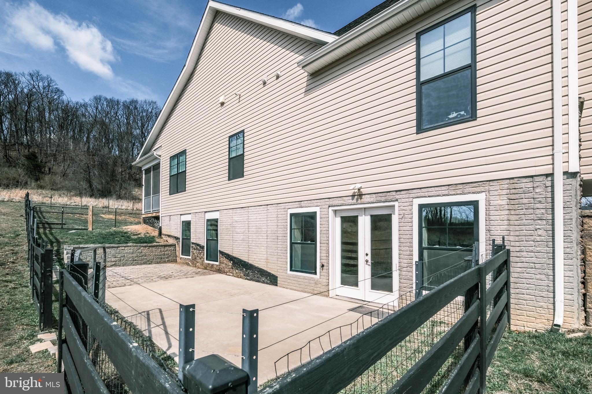 FLINT RIDGE - Residential