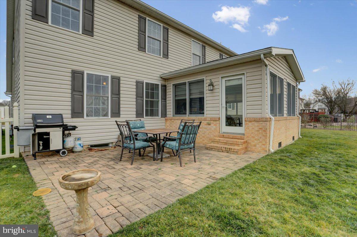 HAMPTON HILLS - Residential