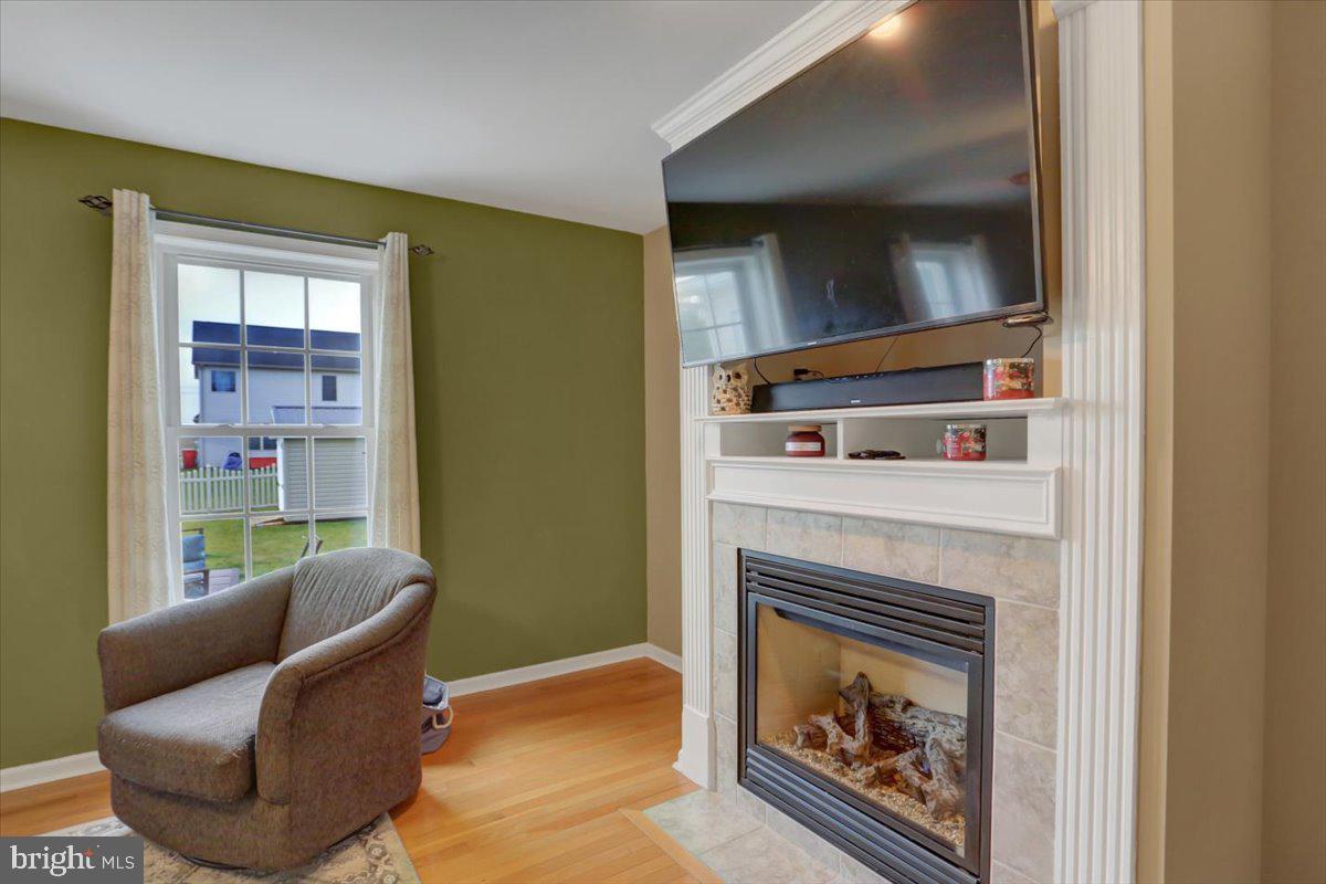 HAMPTON HILLS - Residential