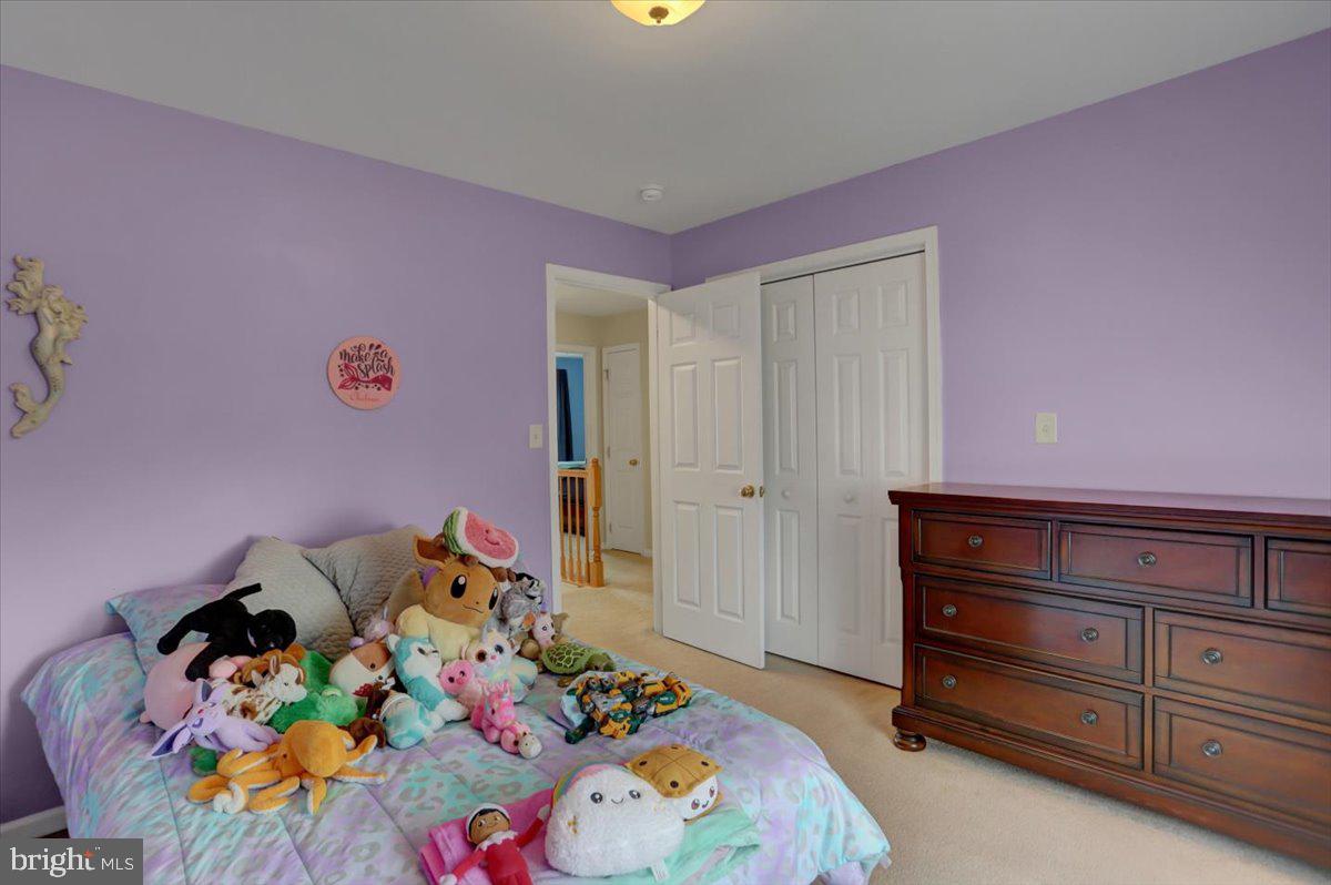 HAMPTON HILLS - Residential