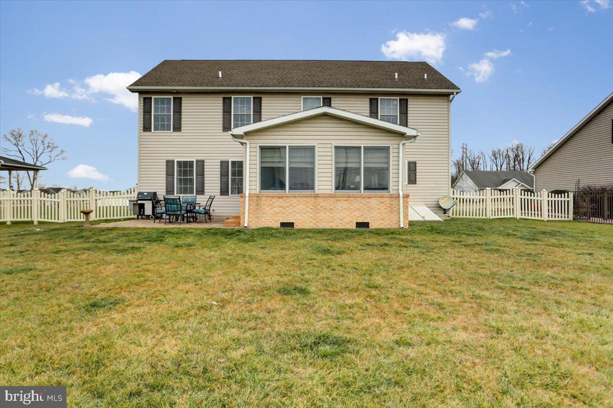 HAMPTON HILLS - Residential