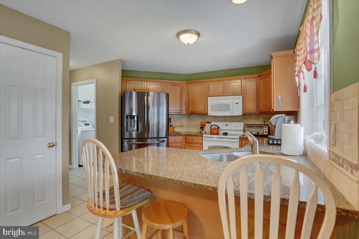 HAMPTON HILLS - Residential