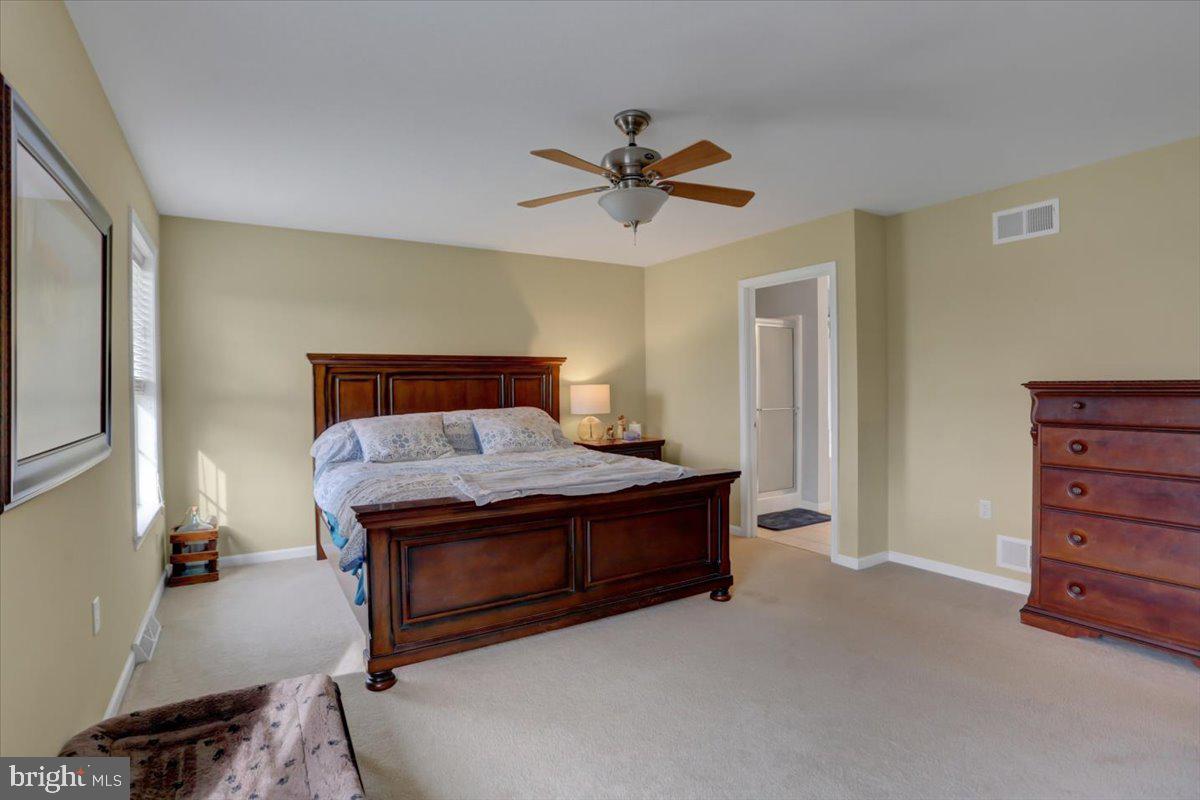 HAMPTON HILLS - Residential