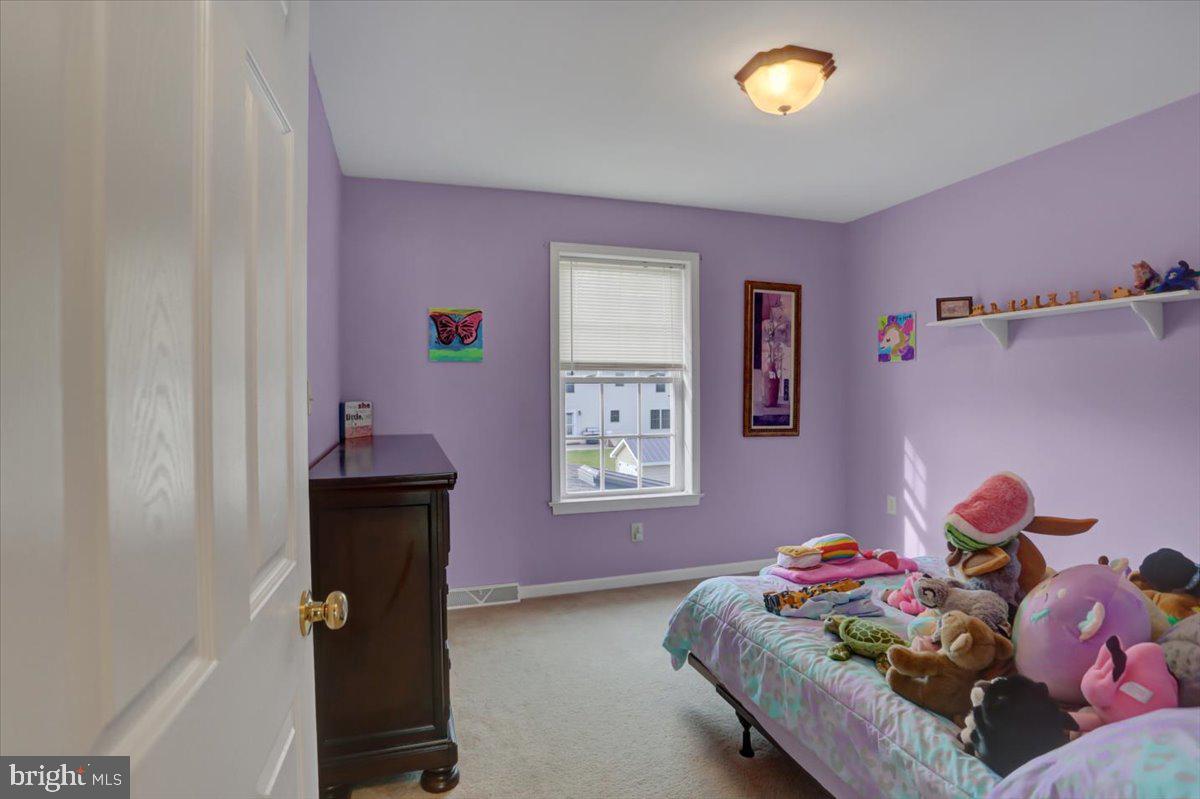 HAMPTON HILLS - Residential