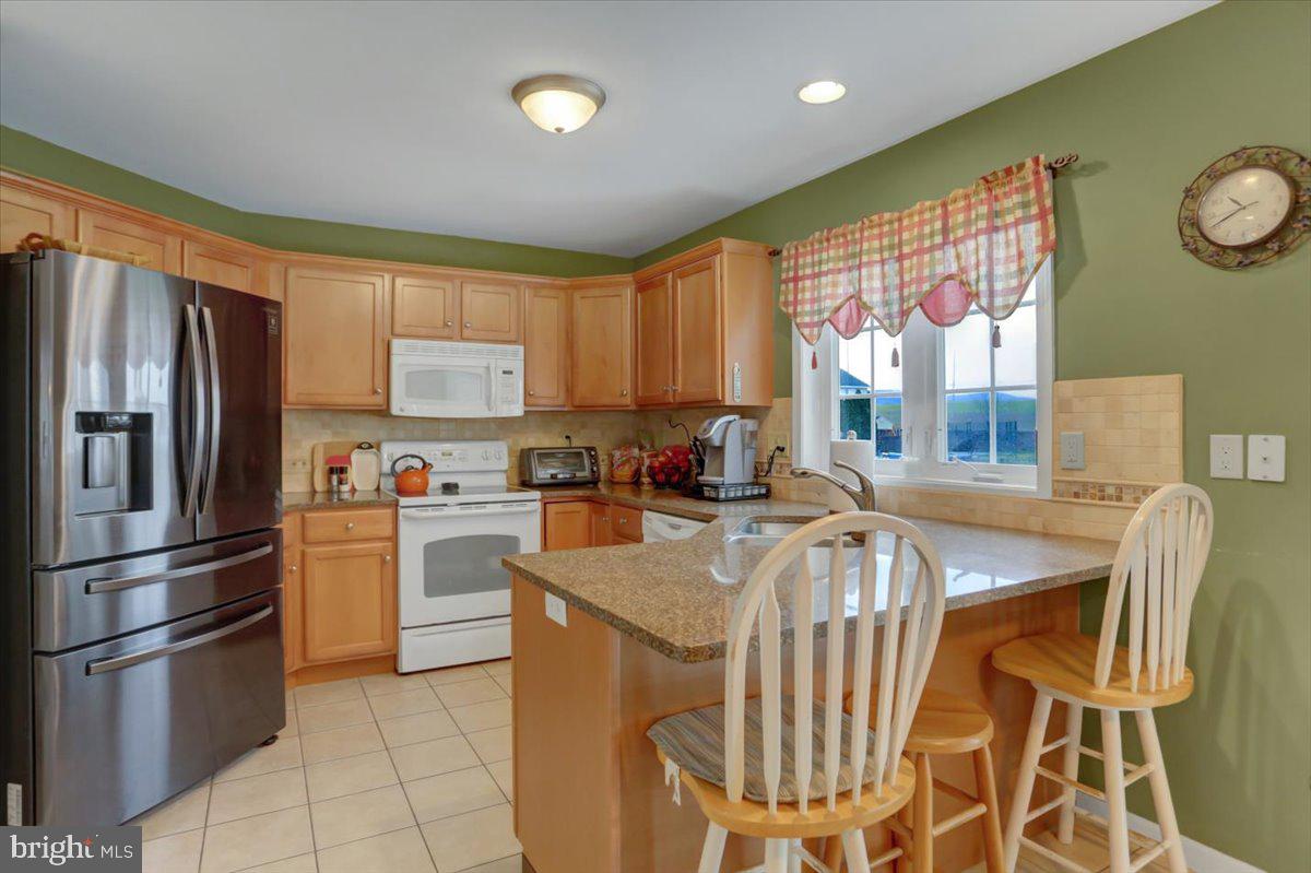 HAMPTON HILLS - Residential