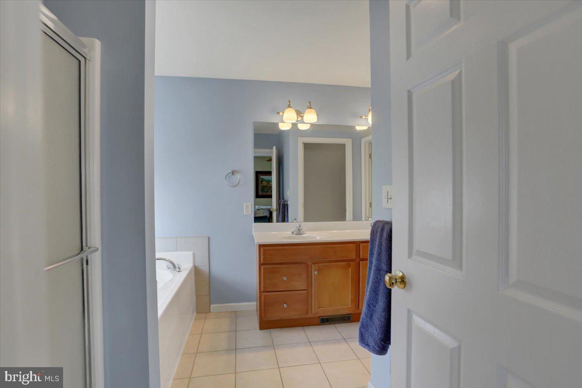 HAMPTON HILLS - Residential